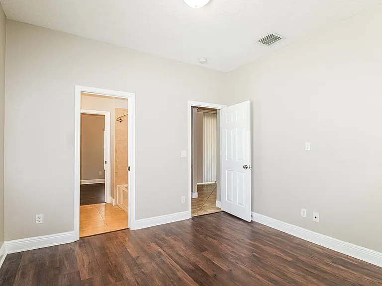 12307 Cricklewood Dr — Photo 9