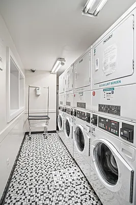 Sold by BREU CHURCHILL | media 19