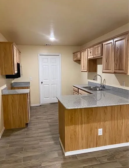 5916 Wilson St — Photo 11