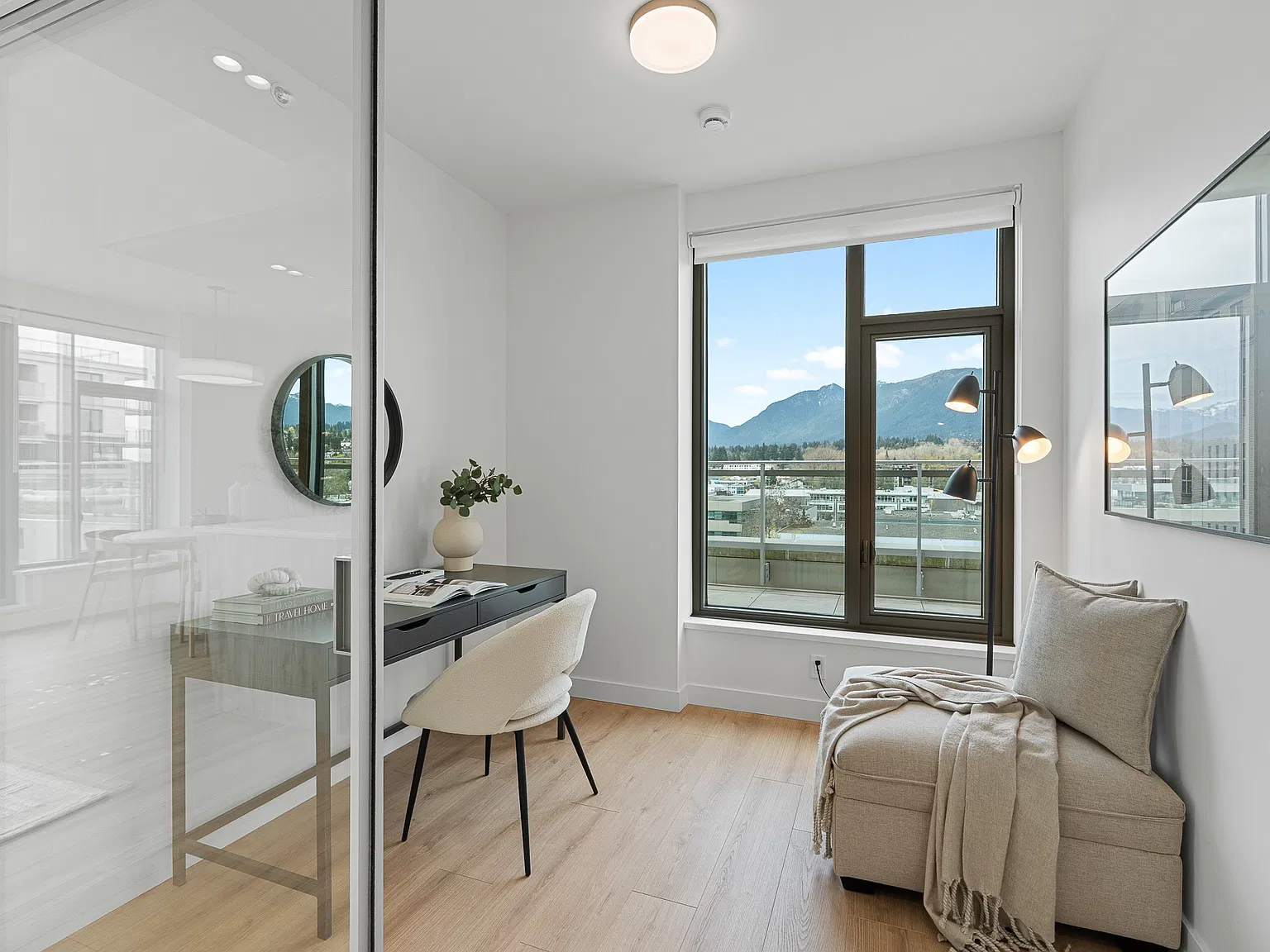 2 bed, 1100 sqft, $6,500 — Photo 4