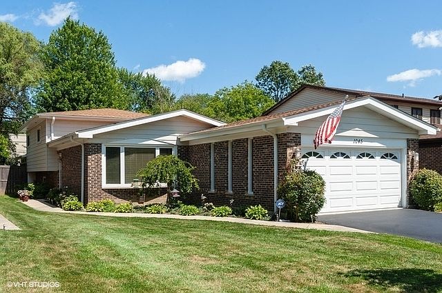 1st image of 1045 Devonshire Ct
