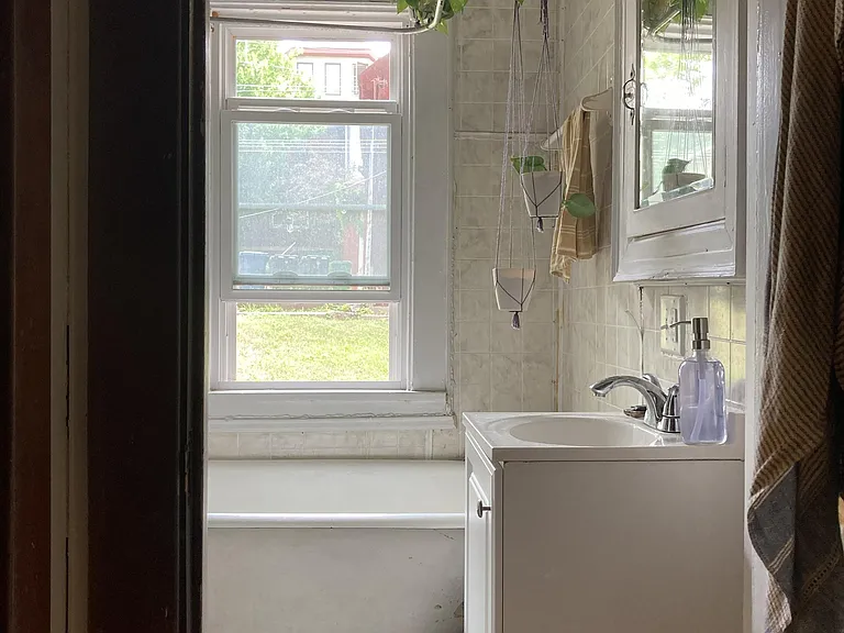 2549 Fillmore St NE #1 — Photo 16