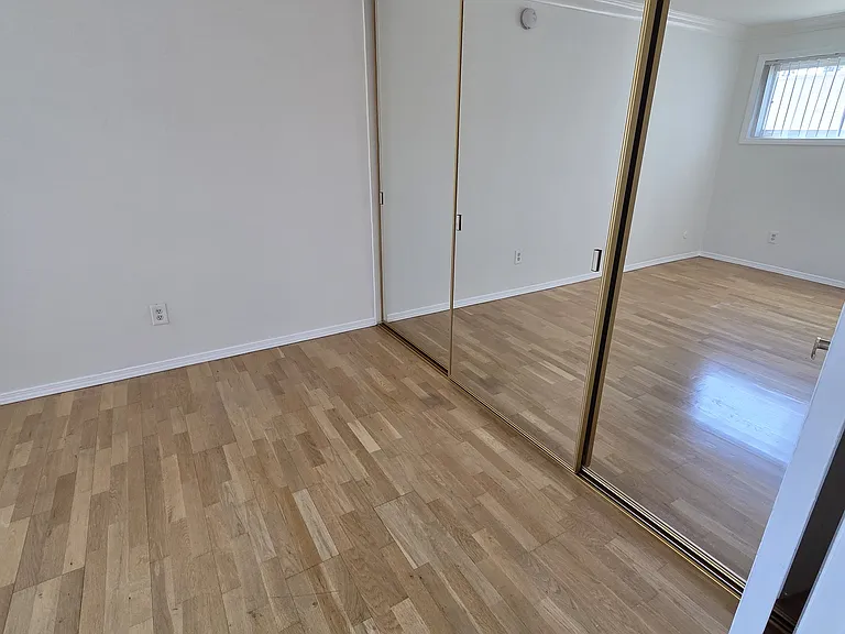 423 S Holt Ave #203 — Photo 13