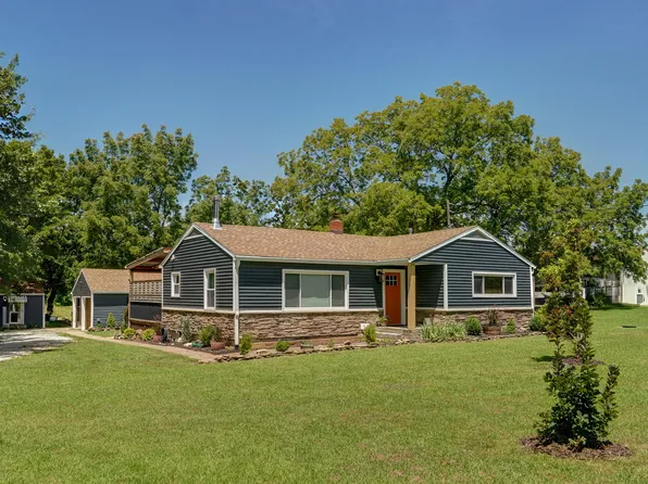 8695 N Farm Rd 167, Fair Grove, MO 65648