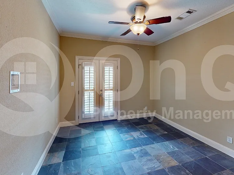 4516 Gilbert Ave — Photo 13