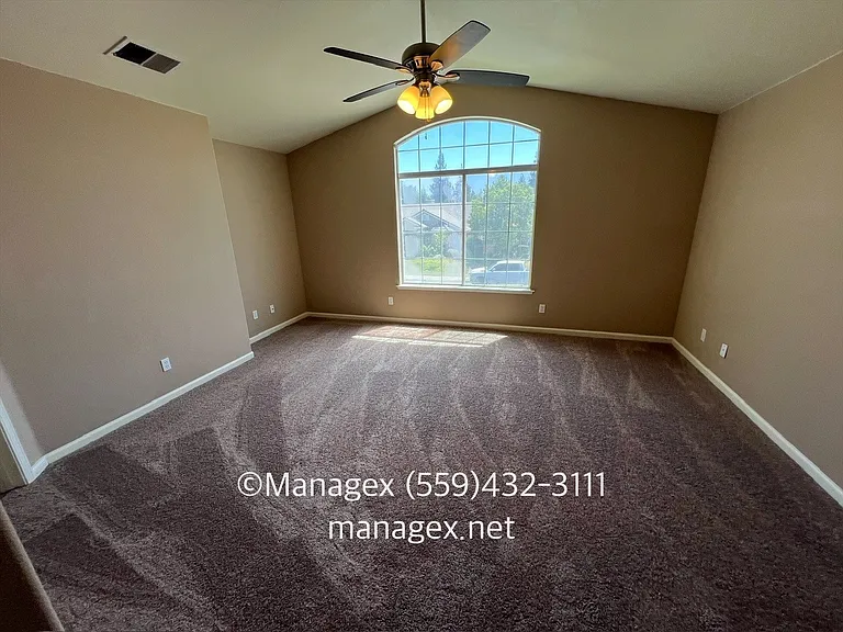 110 N Anderson Ave — Photo 18