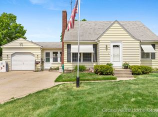 1115 Northwood St NE, Grand Rapids, MI 49505