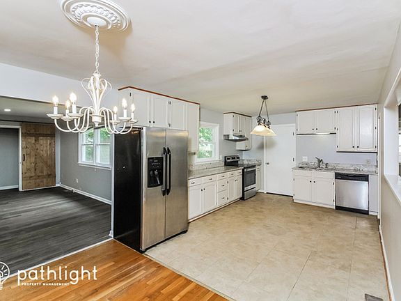 3rd image of 303 Tabbs Ln
