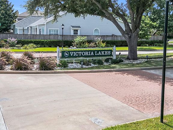 2nd image of 908 Victoria Lakes Dr