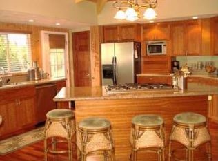 100 Oheala Pl, Makawao, HI 96768