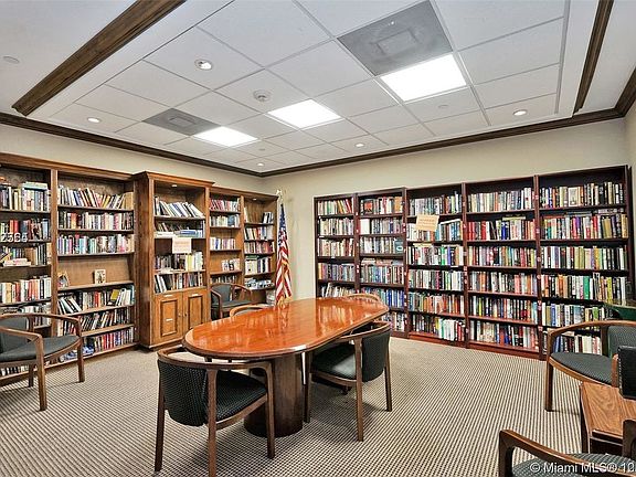 5th image of 18151 NE 31st Ct APT 1212