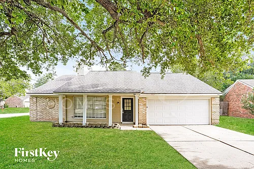 17914 Holly Forest Dr Photo 1