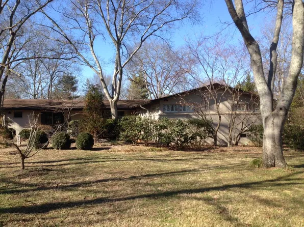 6116 Robin Hill Rd, Nashville, TN 37205