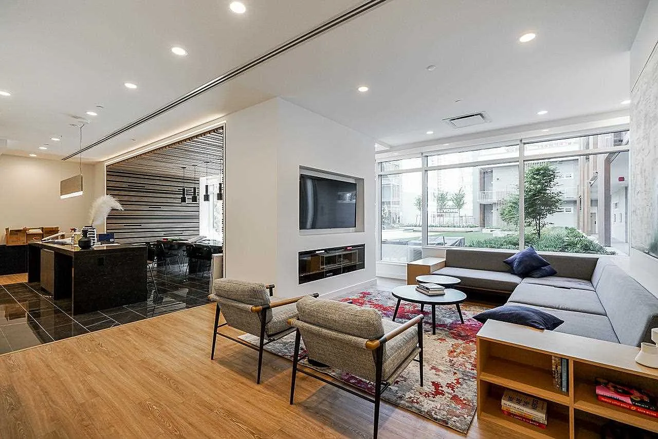 2 bed, 807 sqft, $2,950 — Photo 2