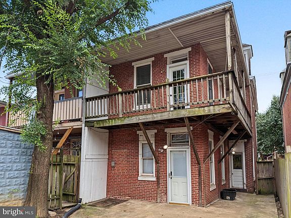 2nd image of 1715 Green St