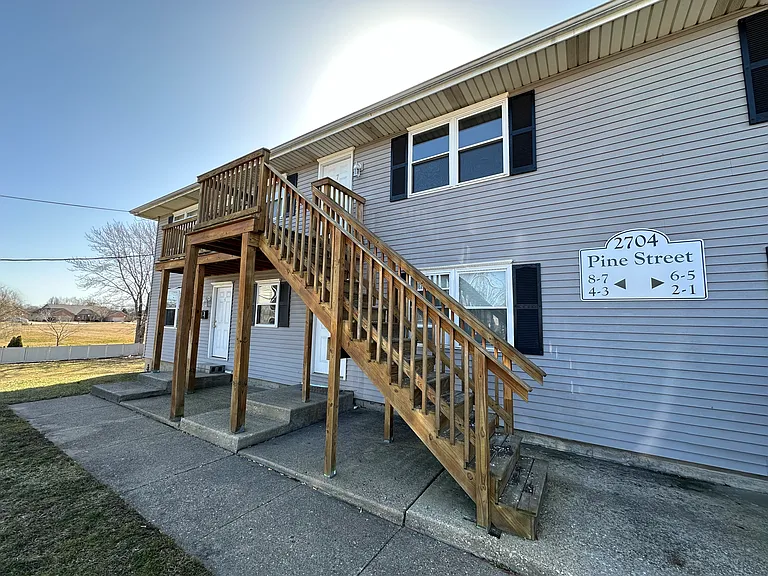 2704 Pine St #2 — Photo 8