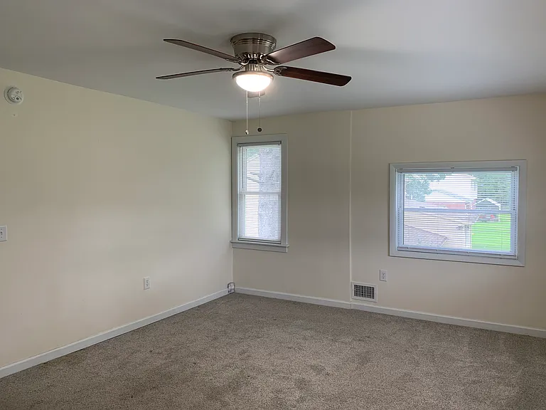 200 Earl Rd — Photo 10