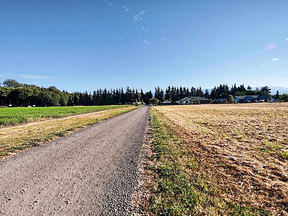 5th image of Territory Rd