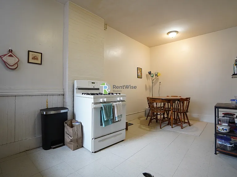 10 Foster St #2 — Photo 17