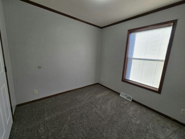 102 Anthony Dr #3, Lakeville, MN 55044