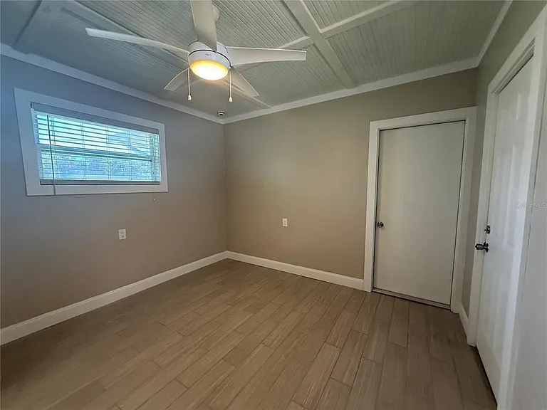 3200 W De Bazan Ave — Photo 33
