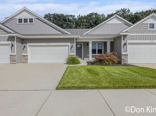 8788 Veld Stream Dr NE, Rockford, MI 49341