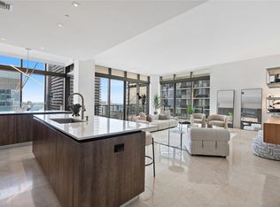 88 SW 7th St APT 4001, Miami, FL 33130