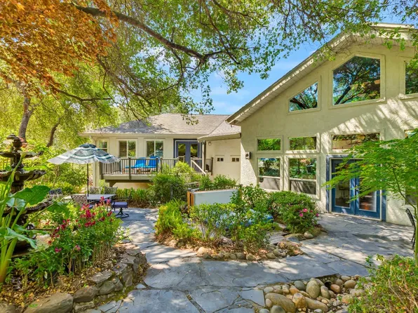 4006 Canyon Dr, Fair Oaks, CA 95628