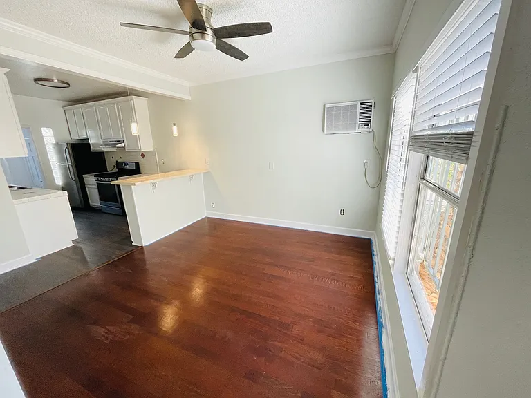 5133 Fountain Ave #5133 — Photo 2