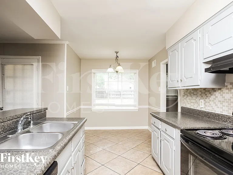 5482 Timmons Ave — Photo 9