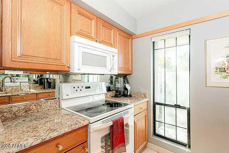 5225 N 24th St #201 — Photo 6