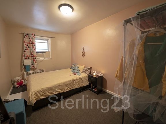 5th image of 2310 36th St APT 2R