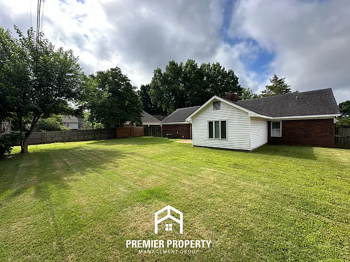 6678 Steeple Chase Cir — Photo 26