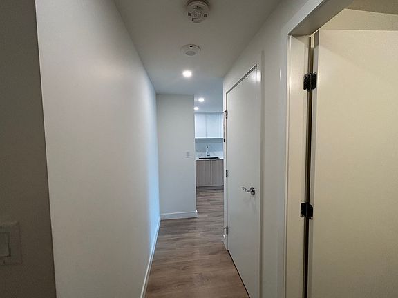 3rd image of 318 Alderson Ave #2906