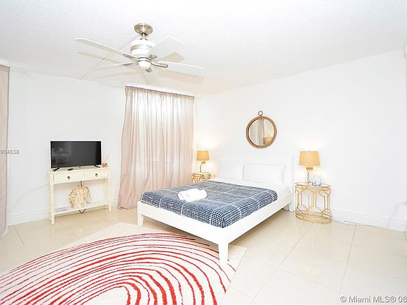 5th image of 710 Washington Ave APT 421