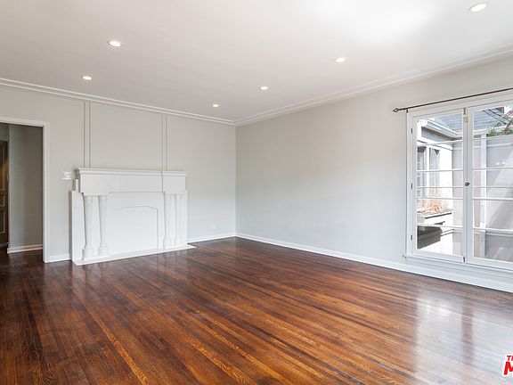 2nd image of 823 N Edinburgh Ave #1/2