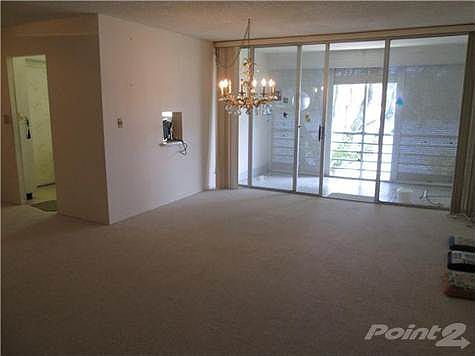 5th image of 920 NE 199th St APT 216