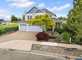 535 Maple St, Mount Angel, OR 97362