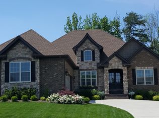12221 Saint Andrews Pl, Sellersburg, IN 47172