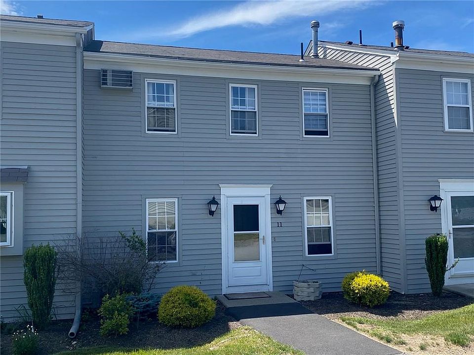 1st image of 565 Quaker Ln APT 11