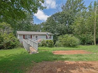 5210 Sawnee Ln, Gainesville, GA 30506