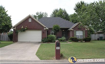 Wonderful  updated home in west Conway.
