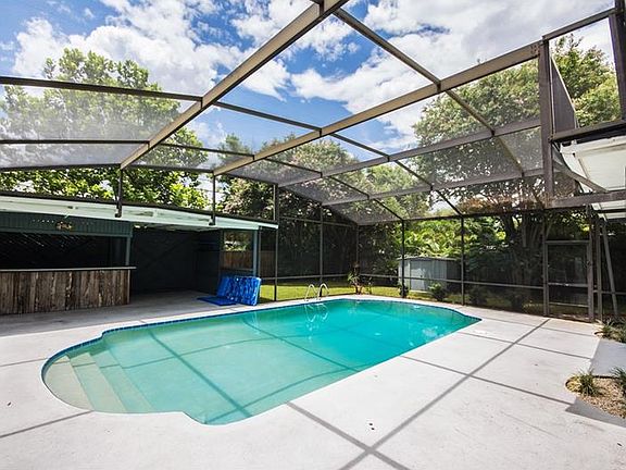2nd image of 1318 Silverstone Ave