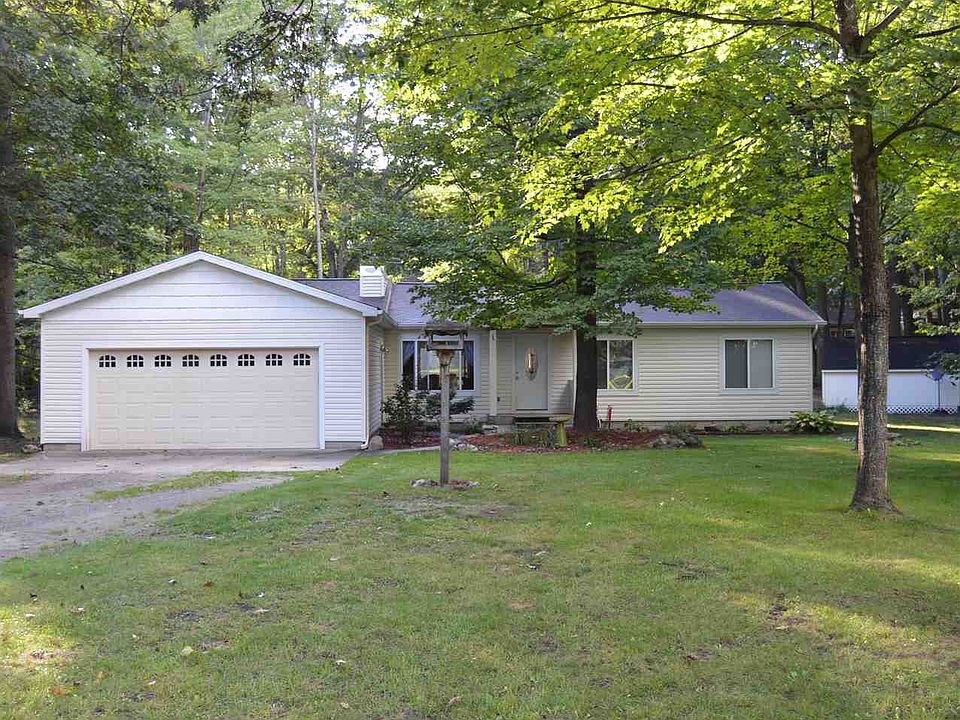 1st image of 213 Dover Dr