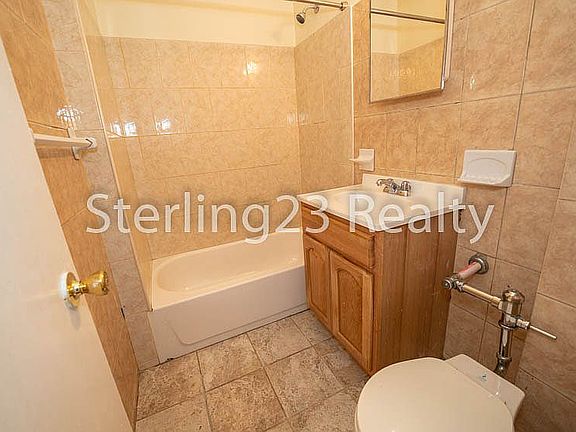 5th image of 4318 44th St APT 4E