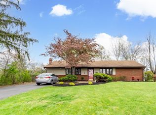 4 Stanworth Rd, Kendall Park, NJ 08824