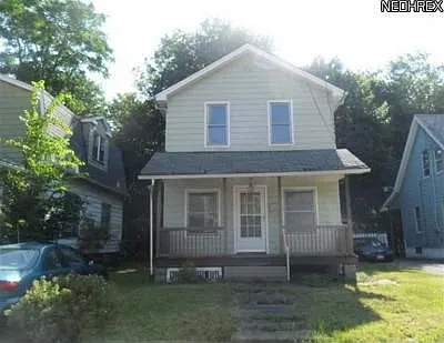 190 Poland Ave photo 1