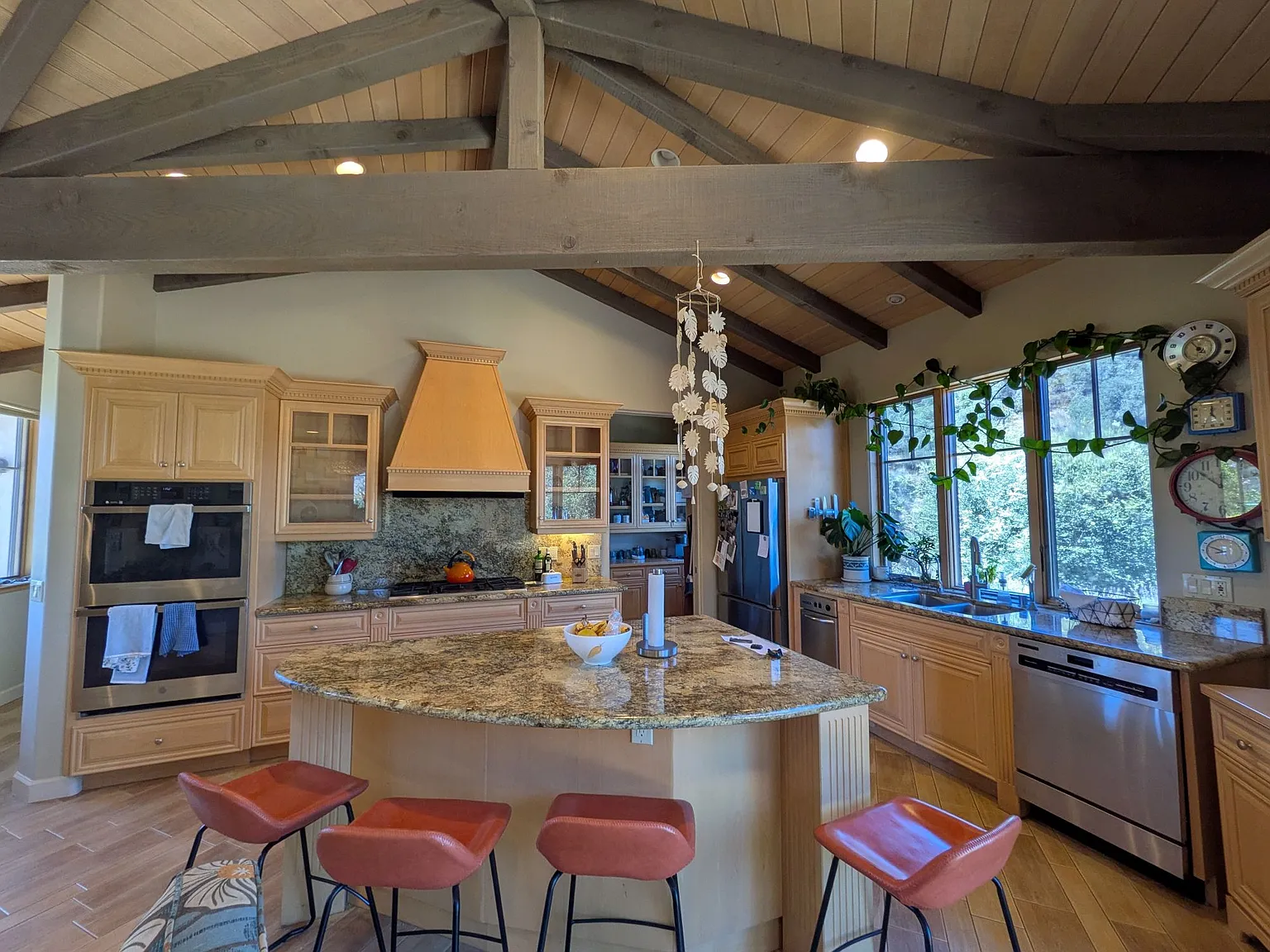4 bed, $5,950 — Photo 4