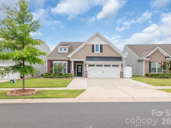 13007 Canterbury Castle Dr, Charlotte, NC 28273