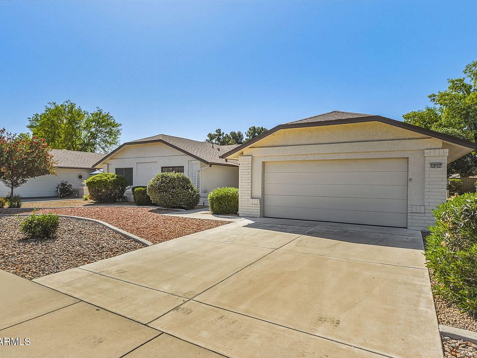 1st image of 19527 N 141ST Avenue
